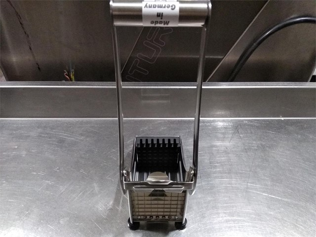 Corta patatas en acero inox STE